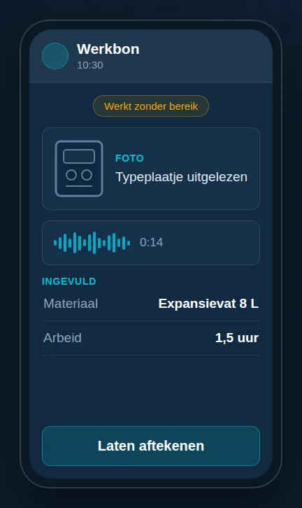 Telefoonscherm met een werkbon die is ingevuld uit een foto en een spraaknotitie, met de melding dat het zonder bereik werkt